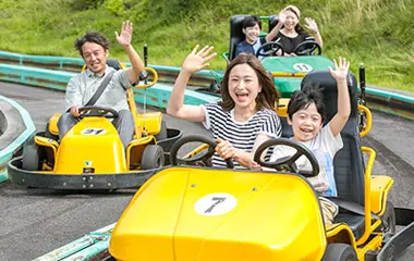ファミリーランド アトラクション一覧 - 池の平ファミリーランド《公式HP》