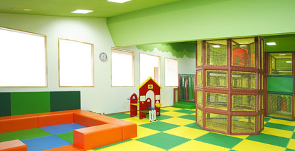 屋内アスレチック